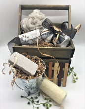 Load image into Gallery viewer, Deluxe Cedarwood Spa Crate
