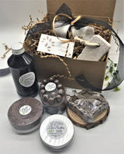 Load image into Gallery viewer, Cedarwood Men's Shower Box