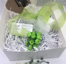 Load image into Gallery viewer, Pamper Bath Box (Eucalyptus)