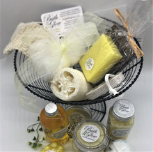 Load image into Gallery viewer, Lemon Wire Cone Basket