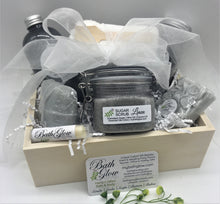 Load image into Gallery viewer, Wood Box Set (Linen)