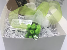 Load image into Gallery viewer, Pamper Bath Box (Eucalyptus)