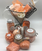 Load image into Gallery viewer, Citrus Wire Cone