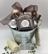 Load image into Gallery viewer, Leather Men's Bucket Shower Set