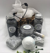 Load image into Gallery viewer, Wire Basket (Linen)